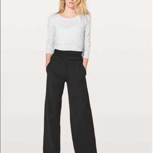 Lululemon Take it Easy Pant Sz 6